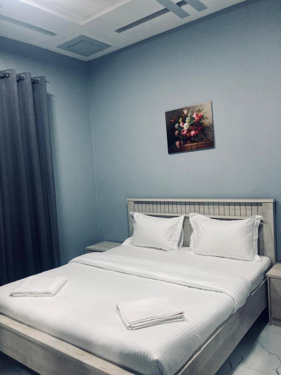 Paris Furnished Apartments - Tabasum Group 아지만 외부 사진